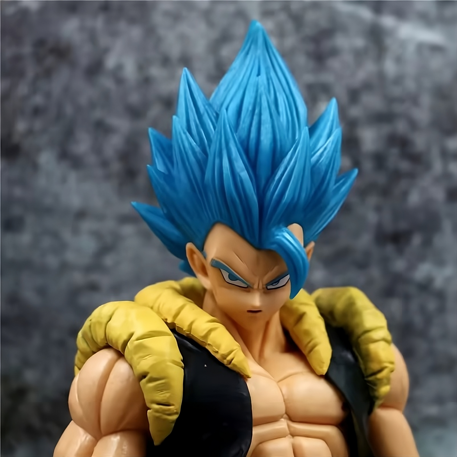 Dragon Ball Super – Super Saiyan Blue Gogeta PVC Figure (31cm Collectible Model)