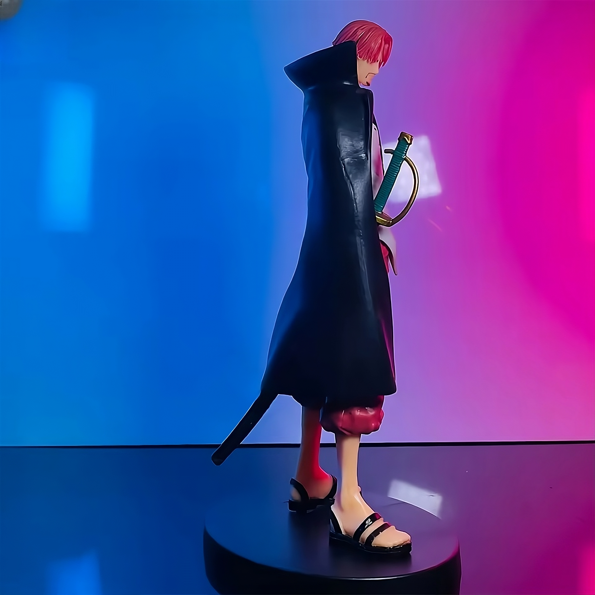 One Piece – Red-Haired Shanks Anime Figure | 18cm PVC Collectible