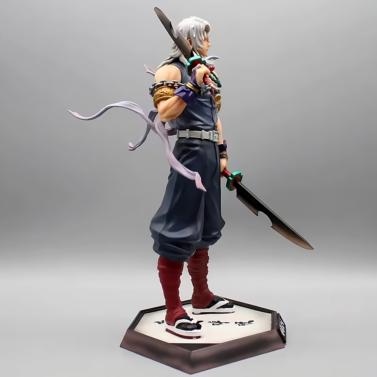 Demon Slayer – Uzui Tengen 32cm Premium PVC Statue Figure