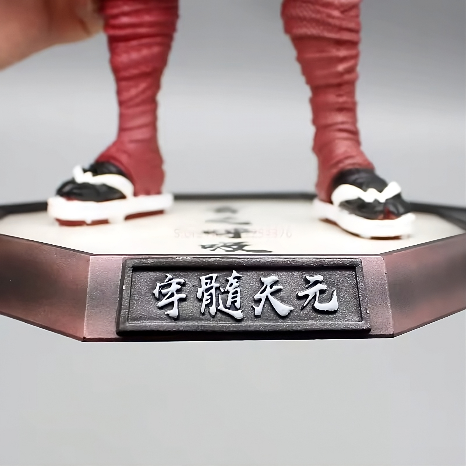 Demon Slayer – Uzui Tengen 32cm Premium PVC Statue Figure