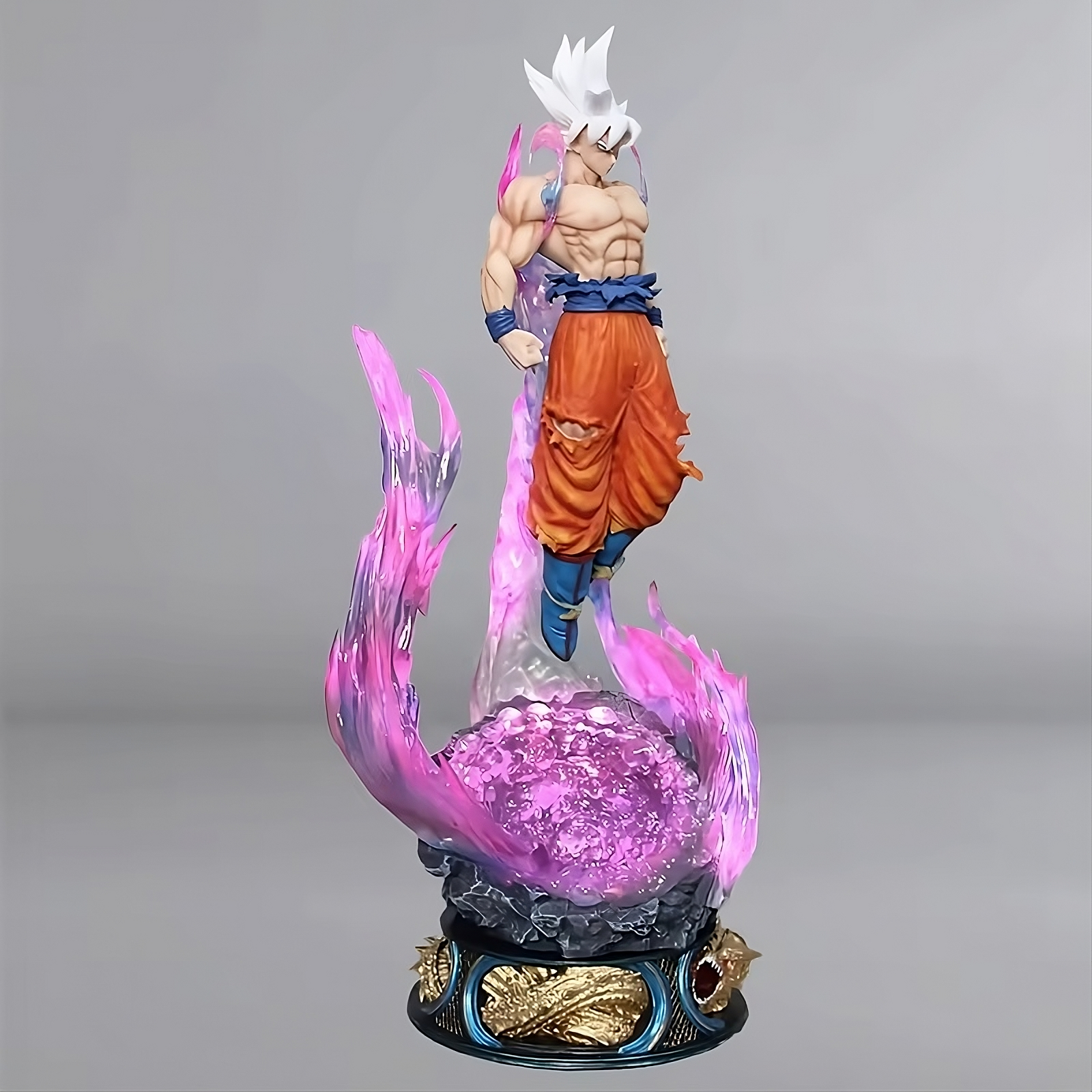 Dragon Ball Z – Ultra Instinct Goku PVC Figure (25cm Limited Edition Statue)