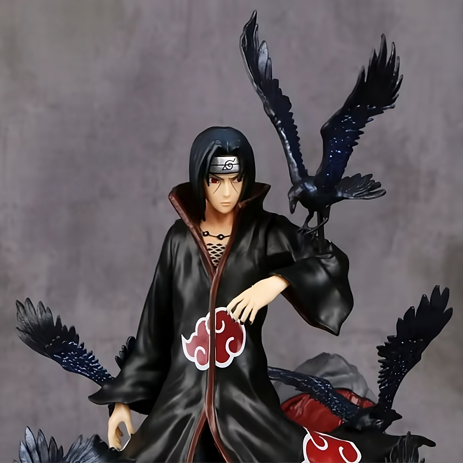 Naruto Shippuden – Uchiha Itachi & Crows 25cm PVC Figure